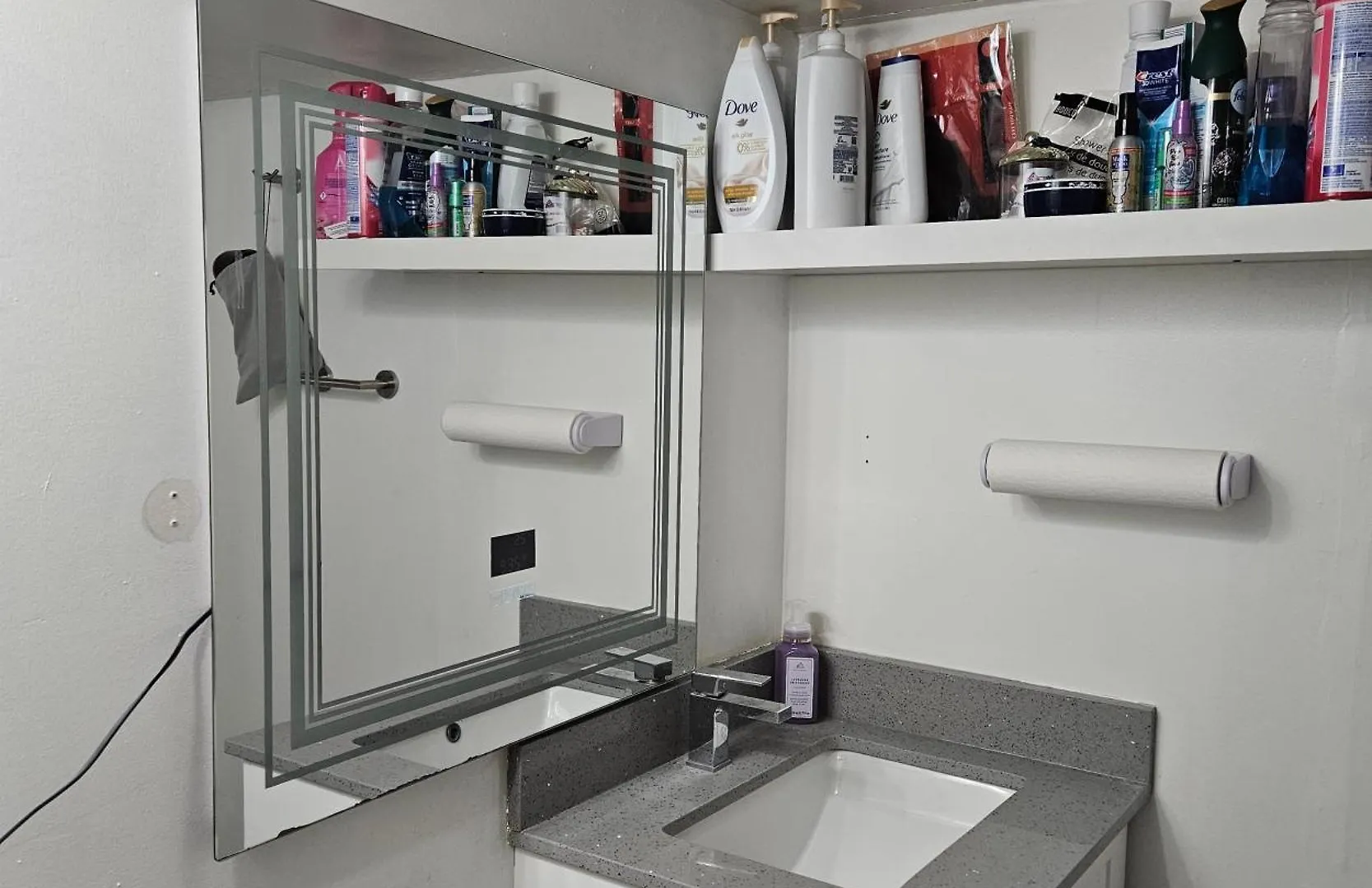 Queen Bedroom Toronto 3*,