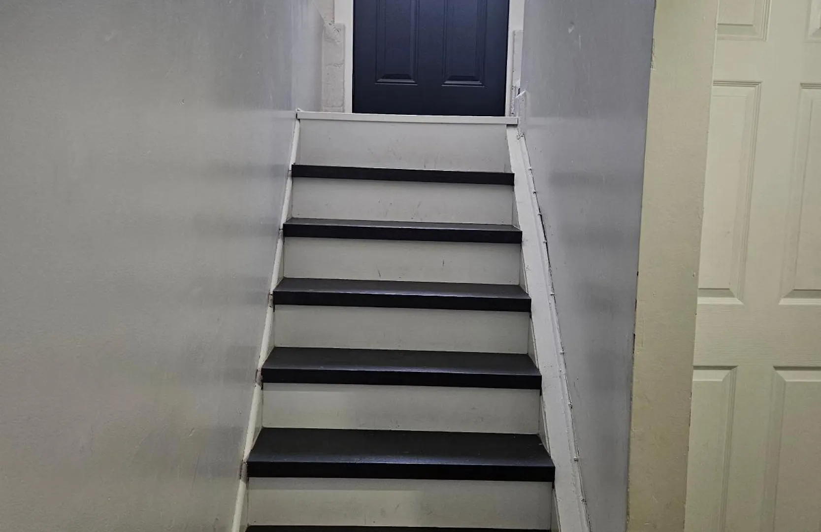 Queen Bedroom Toronto Bed and breakfast