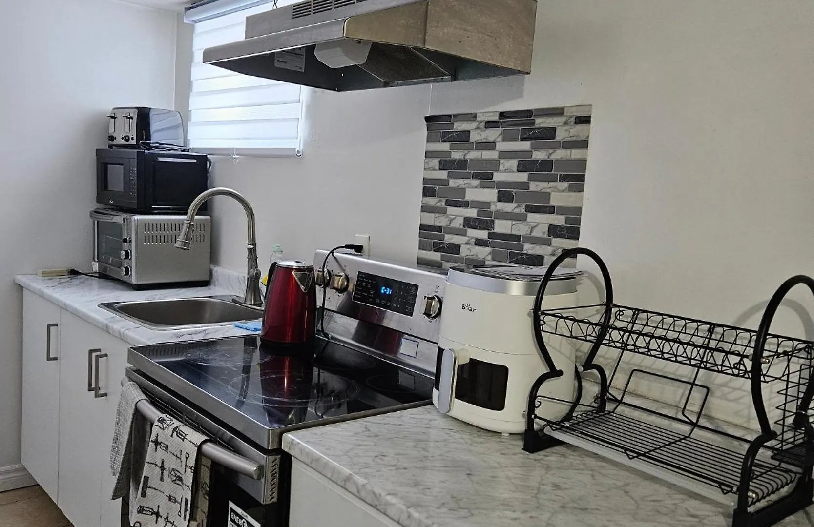 Queen Bedroom Toronto 3*,  Canadá